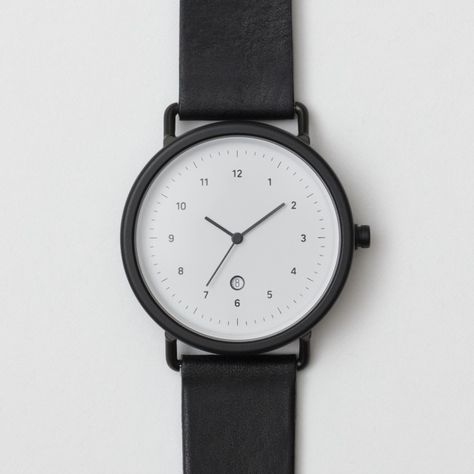 Minimal Watch, Black Monochrome, Stylish Watches Men, Fitness Watches For Women, Army Watches, White Brass, Watches Unique, Stylish Watches, Analog Watch