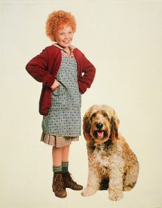 Annie Costume (Orphan Style)...and a Secret... - Simple Simon and Company Orphan Annie Costume, Orphan Costume, Redhead Costume, Annie Costume, Annie Musical, Carol Burnett, Theatre Costumes, Movie Costumes, Musical Movies