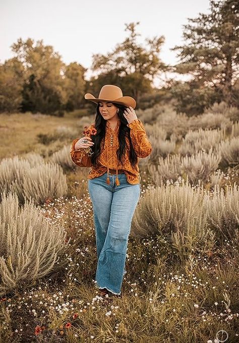 Brianna Purvis's Amazon Page Brianna Purvis, Yellowstone Outfit Ideas, Western Jacket Women, Yellowstone Outfits, Country Chic Outfits, Nashville Outfit, Cowgirl Fashion, Nashville Outfits, Western Style Outfits