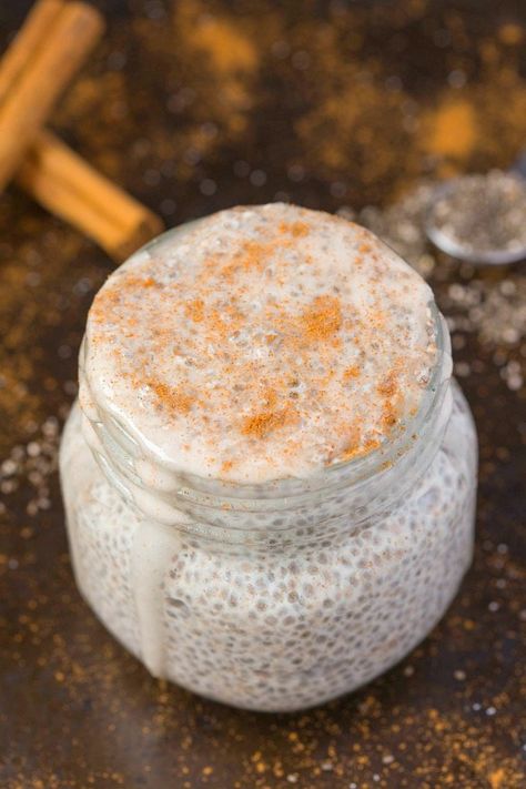 Healthy Sticky Cinnamon Roll Chia Pudding- Dessert, breakfast or snack, this protein packed chia pudding has the BEST texture and ready in minutes! {vegan, gluten free, paleo recipe}- thebigmansworld.com Brekkie Ideas, Pudding Recept, Scones Vegan, Camp Meals, Chia Recipes, Keto Chia Pudding, Cheesecake Vegan, Chia Recipe, Dessert Breakfast