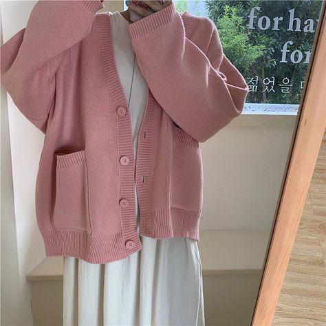 Oversized Cardigan Outfit, Pink Cardigan Outfit, Cardigan Outfit Aesthetic, Hijabi Mode, Outfit Bts, Muslim Outfit, Cardigan Rosa, Modesty Outfits, Diy Vetement