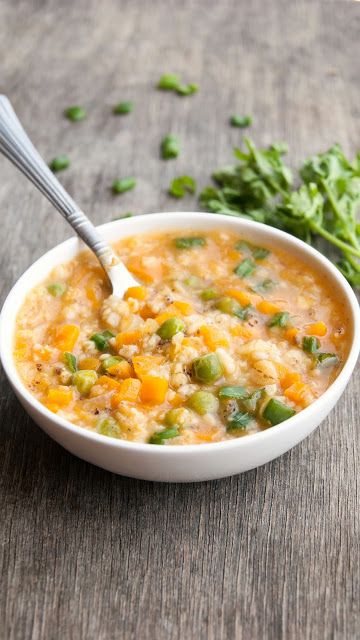 Always Hungry: Healthy Oats Porridge with Carrots and Green Peas Peas And Carrots Recipe, Roasted Oats, Oats Porridge, Healthy Oats, Healthy Food Swaps, Breakfast Porridge, Peas And Carrots, Porridge Recipes, Tasty Breakfast