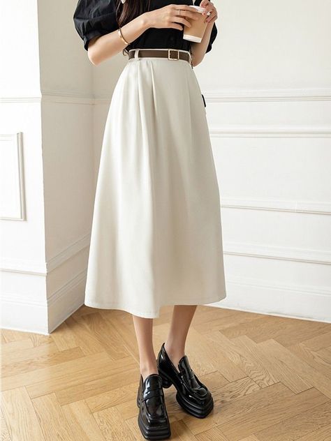 none Timeless Fashion Pieces, Silk Satin Fabric, Empire Style, Straight Skirt, Fashion Korean, Old Money, Preppy Style, Skirt Fashion, Skirt Length