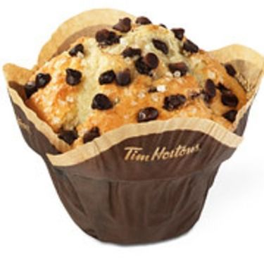 Tim Hortons Chocolate Chip Muffin Tim Hortons Muffins, Best Chocolate Chip Muffins, Tim Horton, Chocolate Chip Muffin, Chocolate Chip Muffin Recipe, Chocolate Muffin Recipe, Coffee Cake Muffins, My Tea, Tim Hortons