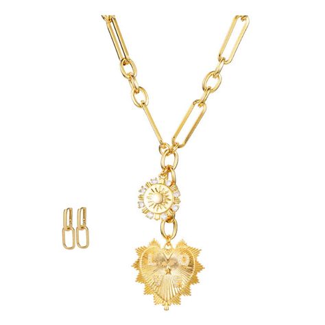 PRICES MAY VARY. 【Hypoallergenic Material】:This Chunky Gold Sun Heart Pendant Necklace is crafted in high quality18K real gold plated brass,lead free and nickel-free making it suit for any sensitive skin.The gold plating adds a touch of elegance and durability,ensuring your necklace maintains its luster for years to come 【Versatile Design】:Elevate your style with this exquisite Chunky Charm Gold Necklace.Crafted with meticulous attention to detail,this necklace features a delicate heart pendant Chunky Jewelry Necklace, Aesthetic Hip Hop, Women Aesthetic, Sun Pendant, Gold Sun, Chunky Jewelry, Gold Charm Necklace, Chain Choker Necklace, Hip Hop Jewelry