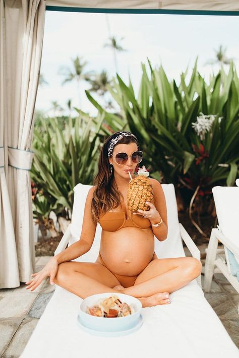 Babymoon Pictures, Babymoon Outfits, Maternity Beach Photos, Beach Babymoon, Four Seasons Maui, Maternity Beach, Babymoon Photos, Maui Hawaii Vacation, Tropical Aesthetic