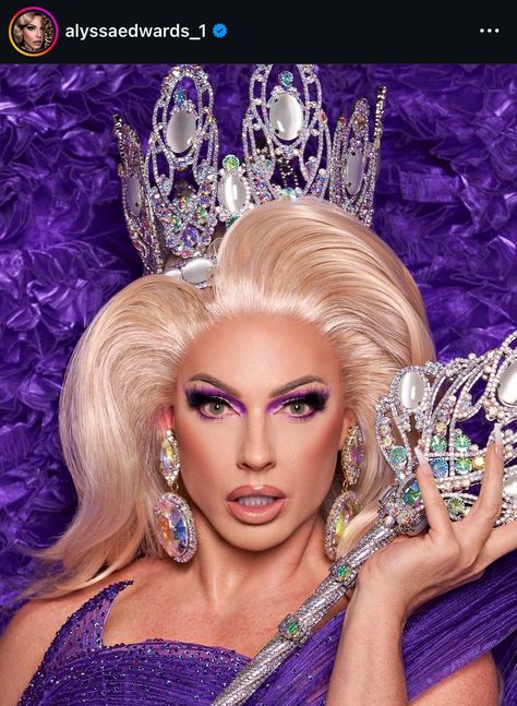 Drag Crave on X: "Alyssa Edwards looks spectacular in new photos. https://t.co/2TWG8mJNsR" / X Alyssa Edwards, Lip Sync, Drag Queens, New Photos, My Type, Amazing Women, Diva, Hairstyles, Queen