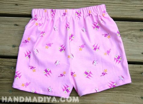 Toddler Shorts Pattern, Baby Shorts Pattern, Shorts Pattern Free, Sewing Shorts, Outfits Athletic, Shorts Tutorial, Sewing Kids Clothes, Shorts Pattern, Trendy Sewing