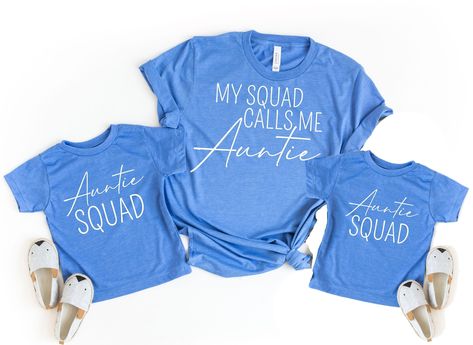 FREE SHIPPING on orders $35 or more! ADORABLE Aunt and Kids Matching Shirts! Just add each shirt size to your cart to create the set you need! SHIRTS Our shirts are SOFT and COMFY! For a cute, trendy look, you can tie a knot at the bottom or even roll the sleeves! This style is a unisex, boyfriend fit t-shirt. So it will be looser if you order your usual women's size. For a more fitted look, size down. Shirts are pre-shrunk. If you are unsure about what size to order, please refer to the size ch Aunt And Niece Matching Outfits, Auntie Photoshoot, Aunt And Nephew Shirts, Best Aunt Gifts, Aunt And Niece Shirts, Aunt Announcement, Mimi Life, Nephew Shirts, Baby Aunt