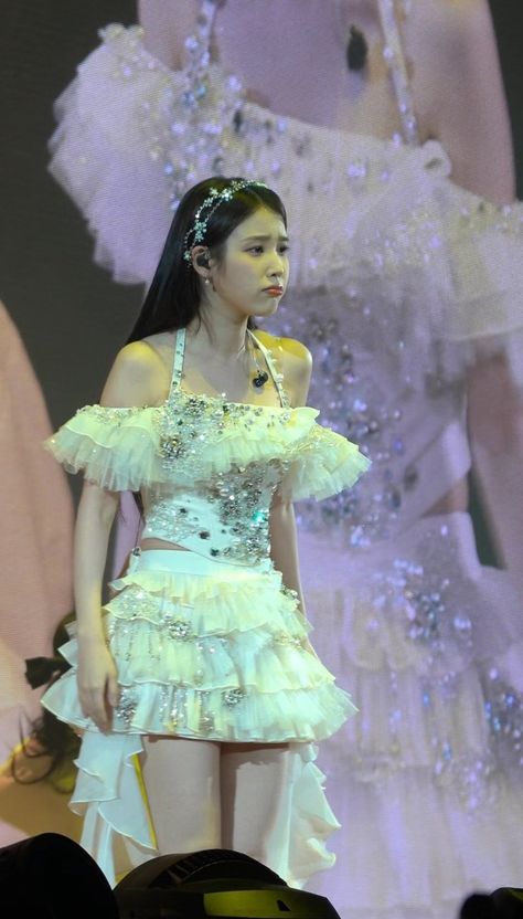 Iu Outfits, Iu Photos, Iu Concert, Madison Beer Style, Lee Ji Eun, Lee Jieun, Fancy Wedding Dresses, Artist Style, Kpop Outfits