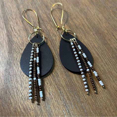 Handmade Bohemian Leather Beaded Earrings Gold Tone Brand New Diy Earrings Dangle, Rodeo Jewelry, Earthy Earrings, Leather Jewelry Making, Handmade Leather Jewelry, Diy Leather Earrings, Diy Leather Bracelet, Leather Jewelry Diy, Boho Chic Earrings