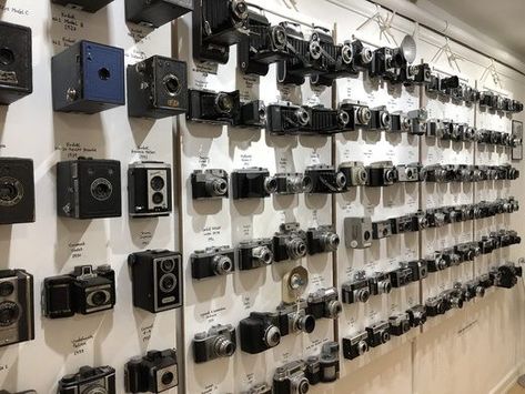 Camera Museum – London, England - Atlas Obscura Antique Camera Display, Frame Arrangement, Dark Room Photography, Scandinavian Dining Room, Camera Store, Antique Cameras, Camera Art, Bed Design Modern, Photography Store