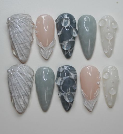 Press-on nail set!! Aquamarine   Shape: Stilleto  Length: Medium Clam Shell Nails, Nail Art Press On Nails, Jellyfish Core Outfits, Mermaid Core Nails, Jellyfish Core, Asian Ombre, Jellyfish Nails, Nail Art Gems, Milk Nails