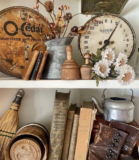 Shelf Decorating Ideas, Old Scale, Shelf Decorating, Vintage Booth Display, Lady Decluttered, Antique Farmhouse Decor, Vintage Booth, Antique Booth Ideas, Vintage Shelving