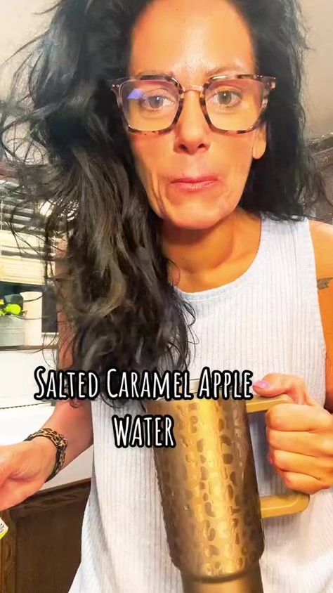 Caramel Apple Water, Water Combinations, Water Tok, Banana Water, Apple Water, Salted Carmel, Loaded Teas, Water Mixes, Water Recipes