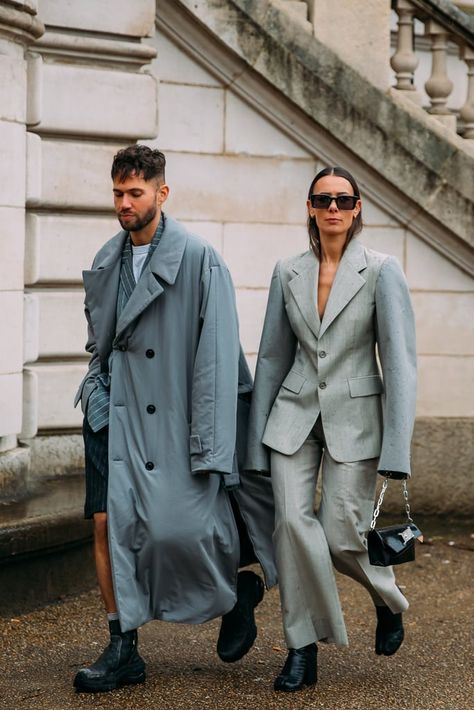 PFW Day 2 Date Night Fashion, Couple Fits, Stylish Couple, Popsugar Fashion, Estilo Chic, Best Street Style, Ootd Style, Streetwear Men Outfits, Fashion Couple