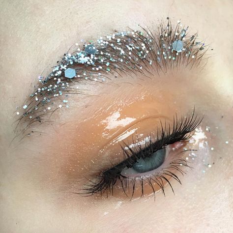 Glitter Brows, Glitter Eyebrows, Festival Makeup Glitter, Clear Brow Gel, Makeup Glitter, Cosmetic Glitter, Creative Makeup Looks, Orange Aesthetic, Glitter Makeup