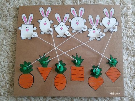 Montessori Easter, Kids Paper Crafts, Shape Matching Game, Toddler Projects, Yarn Crafts For Kids, Diy Kids Games, Easter Preschool, Nursery Activities, Baby Learning Activities