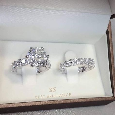 خواتم خطوبة, Big Wedding Rings, Cute Engagement Rings, Future Engagement Rings, Beautiful Wedding Rings, Bridal Ring Sets, Dream Engagement Rings, Diamond Ring Settings, Beautiful Engagement Rings