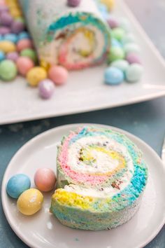 Easter Swiss Roll, Desserts Easter, Easter Deserts, Cake Easter, Desserts Ideas, Cake Roll Recipes, Pastel Cupcakes, Easter Snacks, Easter Sweets