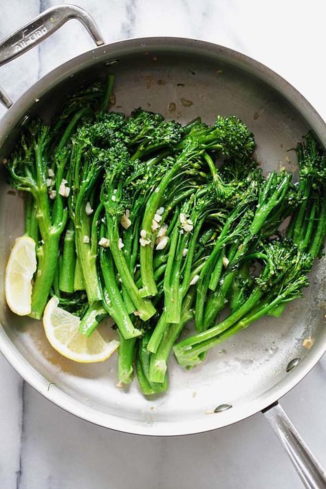 Broccolini Sauteed, How To Cook Broccolini, Baby Broccoli Recipe, Sauteed Broccoli, Broccolini Recipe, Baby Broccoli, Broccoli Sauteed, Roasted Broccolini, Broccoli Recipe