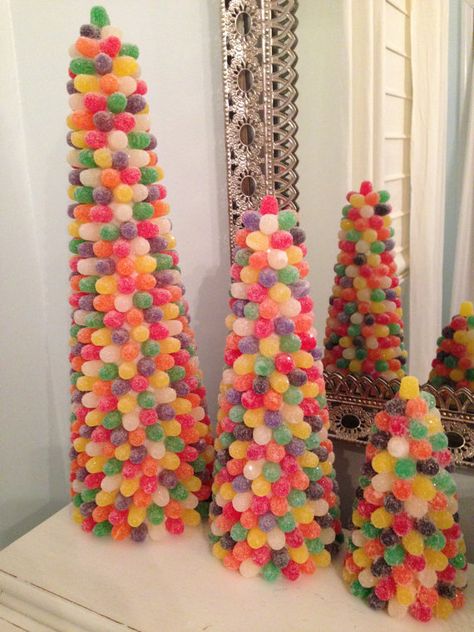 Candy Decorations Diy, Candy Trees, Candy Theme Birthday Party, Lollipop Party, Gum Drop, Candy Land Birthday Party, Gingerbread Christmas Decor, Candyland Birthday, Candyland Party