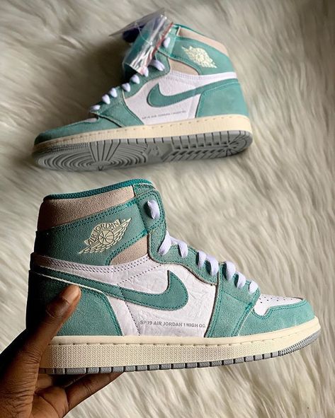 Air Jordan 1 Outfit Turbo Green,Turbo Green jordan 1 high Blue White Turbo Green Jordan 1 Outfit, Shoes For Women Heels Classy, Red Shoes Heels, Green Jordans, Jordan 1 Outfit, Turbo Green, Jordan Style, Heels Vintage, Preppy Shoes