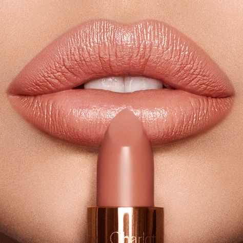 Best Peachy Pink Lipstick, Lip Model, Nude Pink Lipstick, Raspberry Lips, Gloss Lips, Peach Lipstick, Hot Pink Lips, Lipstick Kit, Hydrating Lipstick