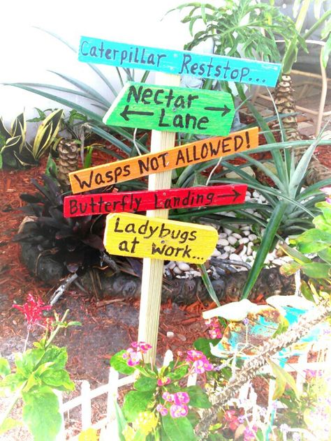 Garden Signs Diy, Fairy Garden Sign, Fairy Garden Pots, Fairy Garden Furniture, Wal Art, Fairy Garden Crafts, Fairy Garden Designs, Sensory Garden, Faeries Gardens