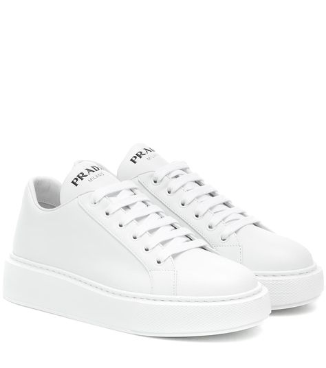 Prada White Sneakers, Sepatu Prada, Tennis Shoes Png, Luxury White Sneakers, Prada Sneakers Outfit, Prada Sneakers Women, Tenis Prada, Luxury Sneakers Women, Luxury Shoes Sneakers