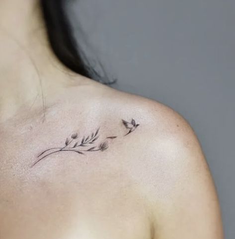 Flower Shoulder Tattoo, Collarbone Tattoo, Bts Tattoos, Delicate Tattoo, Collar Bone Tattoo, Collar Bone, Elegant Tattoos, Minimal Tattoo, Mini Tattoos