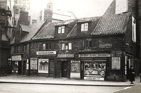 012794:Percy Street Newcastle upon Tyne 1931 Choc Lab, England History, North Shields, Somewhere In Time, Building Concept, Tyne And Wear, Uk Photos, Old Street, North East England