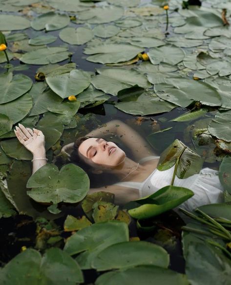 Person Floating In Water Reference, Person In Water Reference, Person Floating In Water, Person Floating Reference, Personal Photoshoot, Forest Pond, Milan Art, Underwater Portrait, Lake Photoshoot