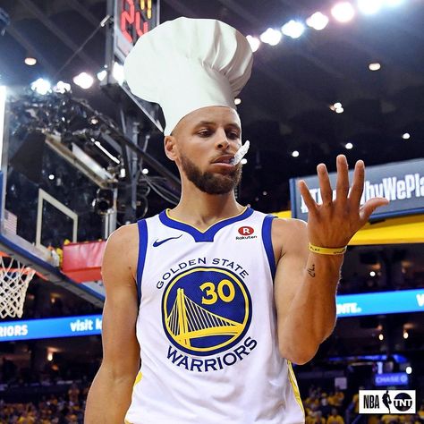 NBA on TNT on Instagram: “What will Chef Curry cook up in his return? 👀” Basketball Pictures Poses, Ja Morant Style, Stephen Curry Wallpaper, Curry Wallpaper, Curry Nba, Stephen Curry Basketball, Nba Funny, Curry Warriors, Nba Stephen Curry