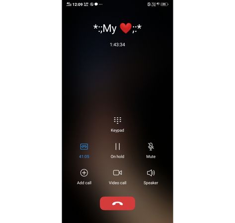 Love Phone Call Pic, Love Calling Phone Screen, Phone Calling Images, Video Call Pic, Romantic Clips, Names For Girlfriend, Love Feeling Images, Jumah Mubarak