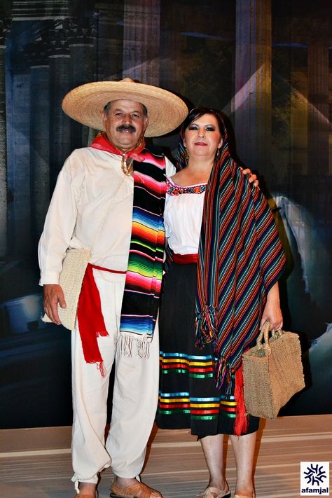 Folklore Fits, 60th Birthday Ideas For Dad, Mexican Independence Day, Party Outfit Men, Ballet Folklorico, Mexican Outfit, Mexican Party, Mexican Culture, Fiesta Party