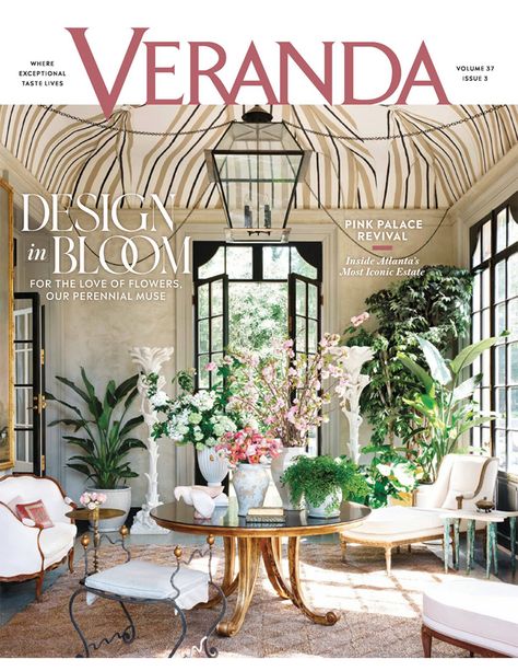 To Texas With Gusto in Veranda - Charlotte Moss Midcentury Artwork, American Villa, Charlotte Moss, Veranda Magazine, Pink Palace, Sutton Place, New York Apartment, Entry Hall, Breakfast Room