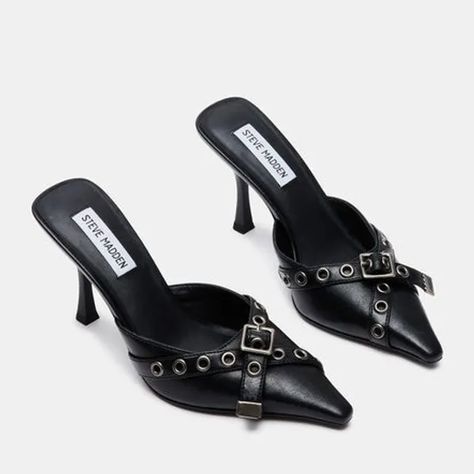 Steve Madden Kitten Heels, Tiktok Halloween Costume, Evil Fashion, Shoe Aesthetic, Preppy Inspo, Fashion Reference, Black Kitten Heels, Style Bundle, Dr Shoes