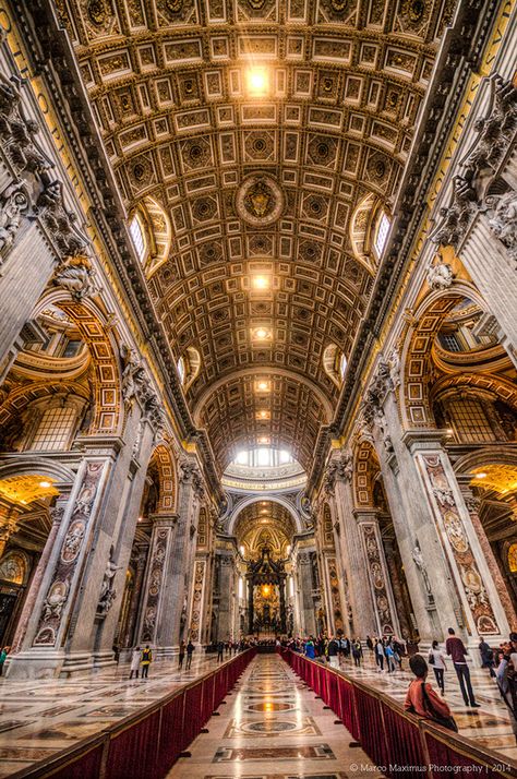 San Peter's Basilica San Peter, Abrahamic Religions, Rome Architecture, La Pieta, Royal Room, Vatican Museum, Honeymoon Trip, Catholic Churches, Travel Collage