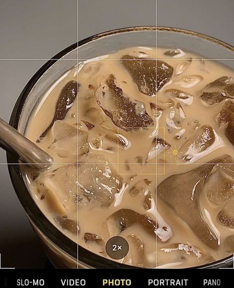 Cold Coffee Aesthetic, Happy Juice, Ig Reels, Coffee Board, Pretty Coffee, Photos Aesthetic, Videos Aesthetic, Coffee Obsession, Healthy Food Motivation