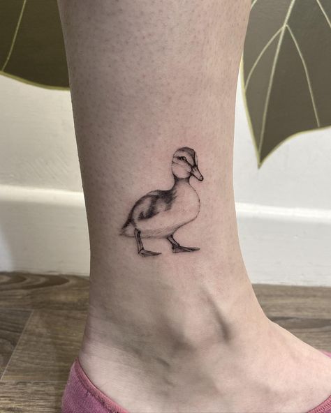 30 Delightful Duck Tattoo Ideas for Men & Women in 2024 Duck Tattoo Design, Duck Tattoo Ideas, Think Tattoo, Duck Tattoos, Flying Tattoo, Knife Tattoo, Water Tattoo, Duck Pins, Duck Head