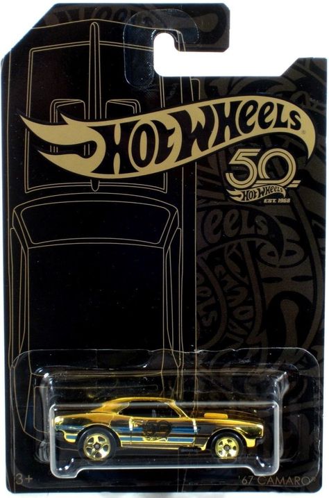 Hot Wheels 2018 50th Anniversary Black & Gold Series '67 Camaro Chase 1/64 Scale Diecast Model Car Carros Hot Wheels, Pearl Chrome, Nissan 180sx, Hot Wheels Treasure Hunt, 67 Camaro, Hot Wheels Cars Toys, Hot Wheels Garage, 55th Anniversary, Mercedes Benz Unimog