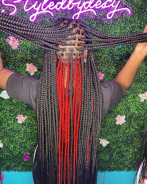 Red Peekaboo Braids, Black Hair Protective Styles, Red Peekaboo, Peekaboo Hair Colors, Peekaboo Color, Colored Box Braids, Cute Box Braids, Peekaboo Hair, Big Box Braids Hairstyles