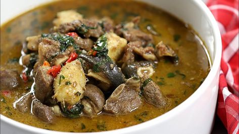 Goat Meat Pepper Soup, Spinach Stew, Pepper Soup Recipe, Spaghetti With Ground Beef, African Recipes Nigerian Food, Yams Recipe, Nigerian Recipes, African Cooking, Mutton Recipes