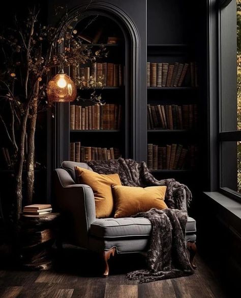 Just Decorate! | Beautifully moody 🖤 | Facebook Dark Mountain House, Moody Living Room Ideas, Dark And Moody Living Room, Dark Academia Bedroom Ideas, Dark Reading, Academia House, Dark Academia Interior, Dark Academia Home, Academia Bedroom