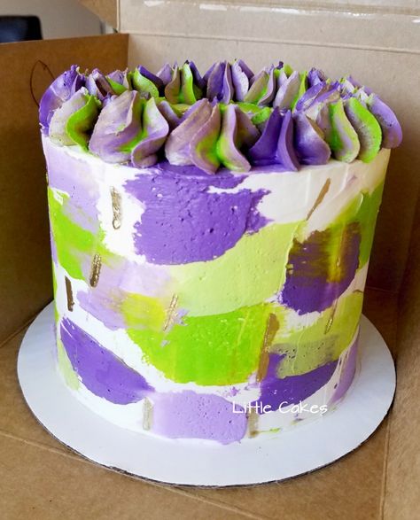 Green And Purple Birthday Party, Green And Purple Birthday Decorations, Green And Purple Cake, Purple And Green Cake Ideas, Purple And Green Birthday Cake, Purple And Green Gender Reveal, Purple And Yellow Cake Birthday, Gender Reveal Cake Purple And Green, Purple Colour Birthday Cake