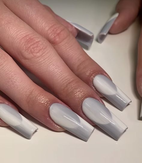 Vertical French Ombre Nails, Illusion Ombre Nails, Half And Half Ombre Nails, Double Ombre French Tip Nails, Middle Ombre Nails, Tik Tok Nail Designs, New Ombre Nail Trend, Two Tone Ombre Nails, Ombre Illusion Nails