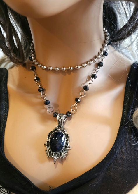 Aesthetic Choker, Goth Pendant, Layered Beaded Necklace, Warrior Necklace, Goth Glam, Layered Beaded Necklaces, Mode Punk, Goth Necklace, Indian Bridal Jewelry Sets