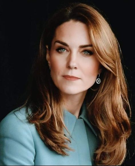 🌸💮cazzie💮🌸🇬🇧 on Twitter: "Wow our future Queen Catherine those eyes breathtaking 😍 ✨ 💖… " Pippa Middleton Bridesmaid Dress, Dutchess Kate, Duchesse Kate, Düşes Kate, Diana Williams, Kate Middleton Hair, Duchesse Catherine, Kate Middleton Dress, Princess Katherine