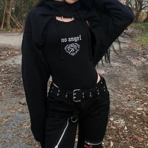 U’re no angel bish but dat body is defo heaven sent 🤟 📸 @lilausu Vestiti Edgy, Mode Swag, Egirl Fashion, E Girl Outfits, Goth Outfit, Mode Grunge, Tokyo Street Fashion, Aesthetic Grunge Outfit, Hipster Outfits